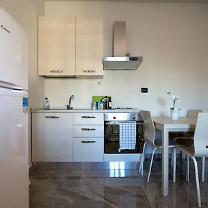 Casa Venus Ieo , Mediolan Włochy